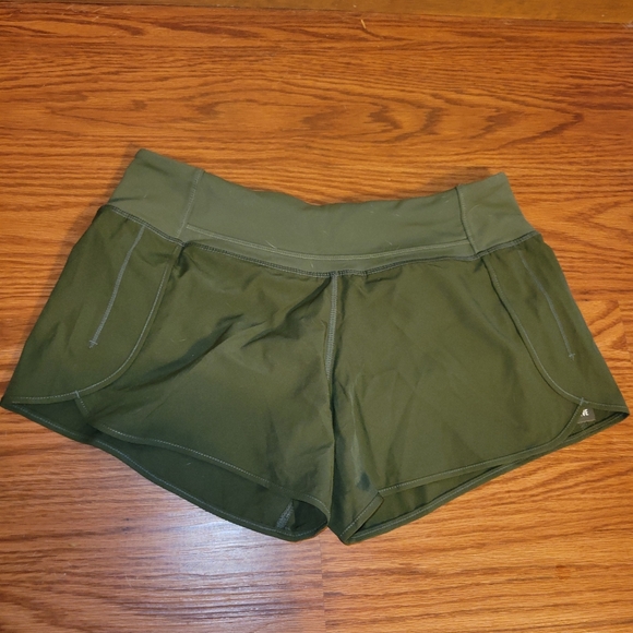 M Born Primitive Shorts - Picture 5 of 9